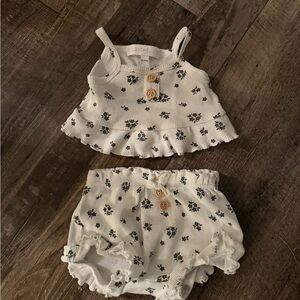 RZ by Rachel Zoe Ribbed Floral Print Baby  Outfit Set